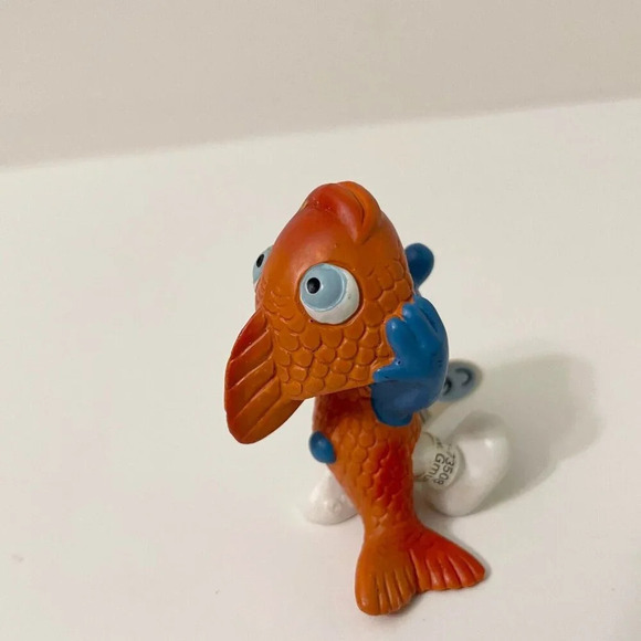 2009 Schleich Peyo Smurf Pisces Zodiac Figurine PVC Fish Figure - Picture 12 of 12